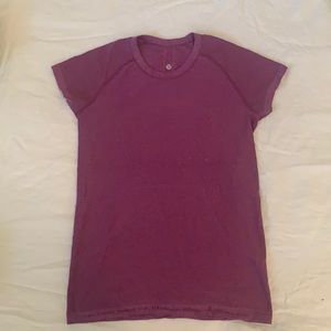 maroon colored lululemon swiftly tech top!